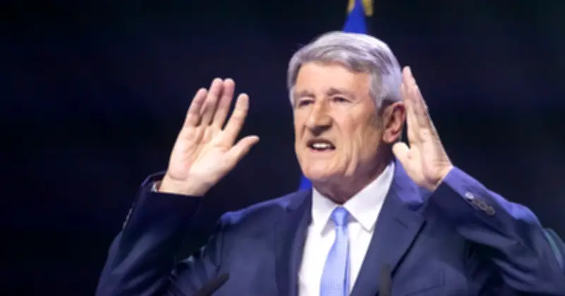 Provocation de Philippe de Villiers en pleine campagne présidentielle