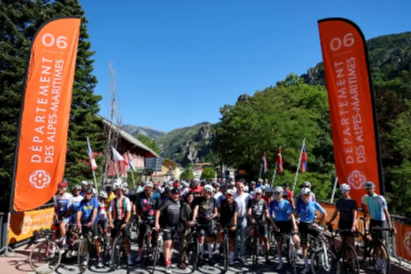 Près de 300 cyclistes avec les légendes du peloton à Valberg