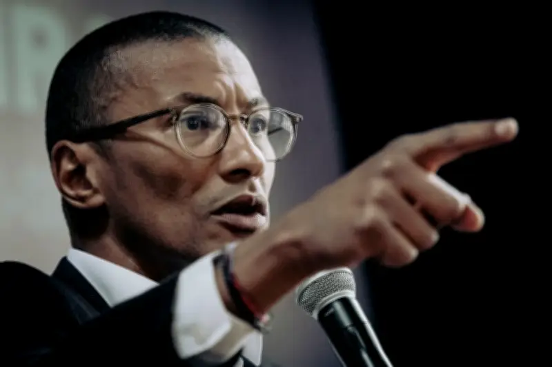 Présidentielle 2027 : Karim Bouamrane, maire de Saint-Ouen, candidat
