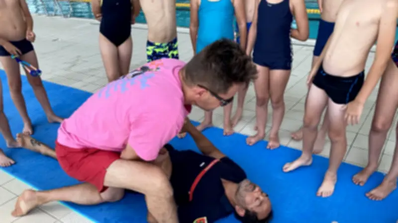 Prévention des noyades : pompiers mobilisés à la piscine Nemausa