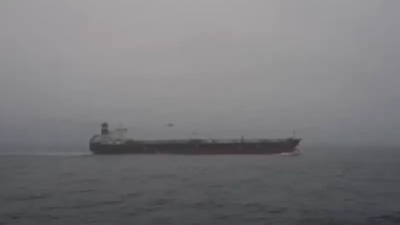 Pétrolier russe arraisonné : capitaine refuse d'obtempérer, Moscou proteste