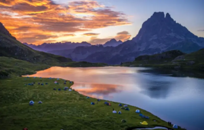 Pyrénées : baignade interdite dans 76 lacs pour protéger la biodiversité