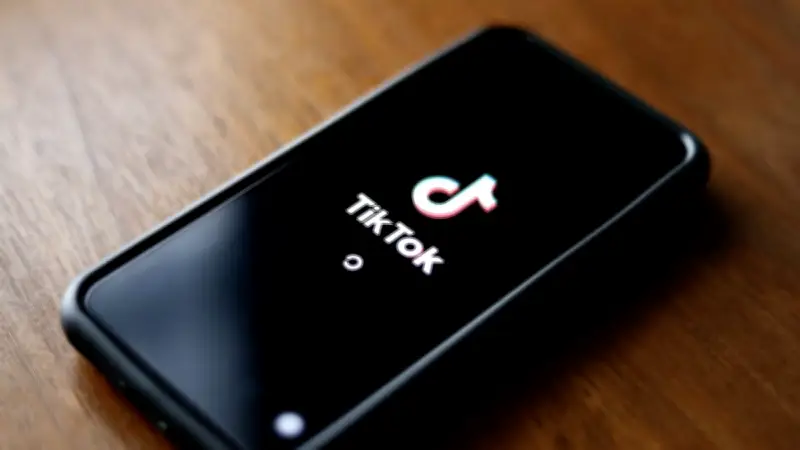 Quittoking : démissionner sur TikTok, phénomène ou risque professionnel ?