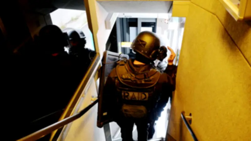 Raid intervient à Sète pour un jeune de 18 ans menaçant de se défenestrer