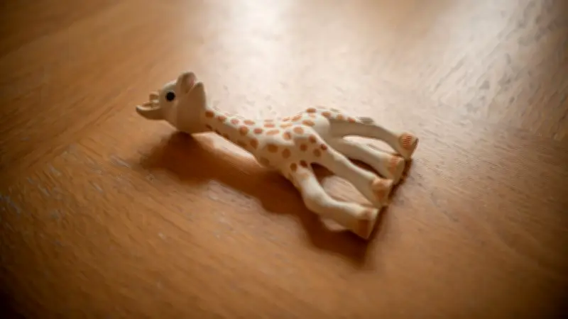 Rappel urgent du livre interactif Sophie la girafe pour danger d'étouffement