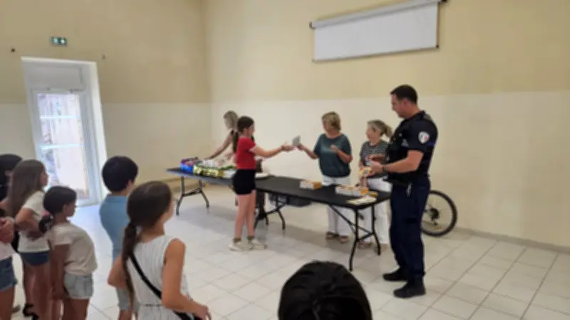 Récompenses et diplômes pour les élèves de l'école Paul-Valéry