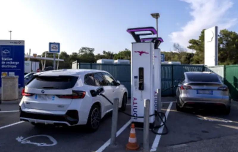 Recharge électrique : la CLCV dénonce une loterie des tarifs sur les bornes