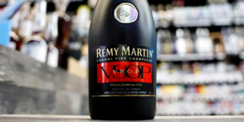 Remy Cointreau vise une hausse des bénéfices malgré la crise du cognac