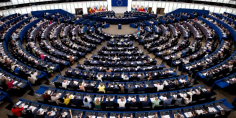 « Renvoyez-les » : des élus d'extrême droite hués au Parlement européen