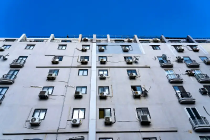 Réflexes juridiques avant d'installer une climatisation