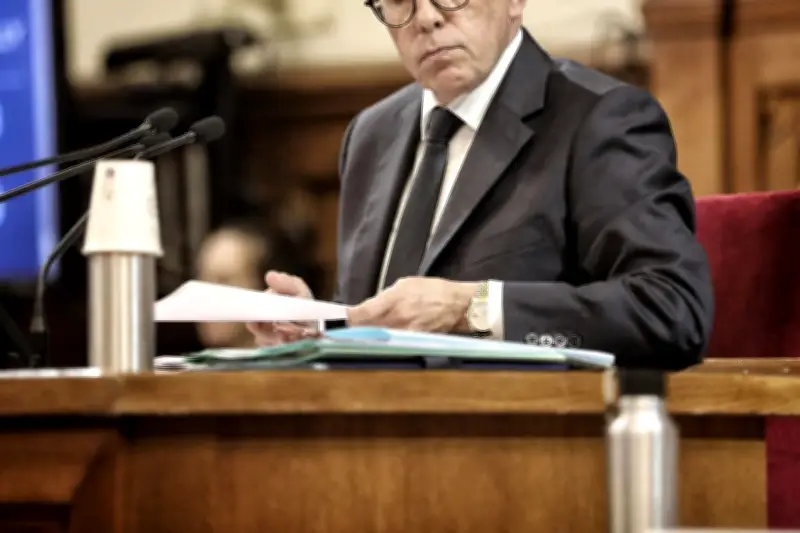 Éric Ciotti : salaires et cumul des mandats décryptés