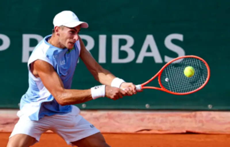 Roland-Garros : Arnaldi écrit l'histoire en 5h26, rejoint Berrettini