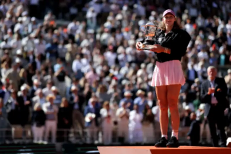 Roland-Garros : Mirra Andreeva remporte son premier titre du Grand Chelem à 19 ans