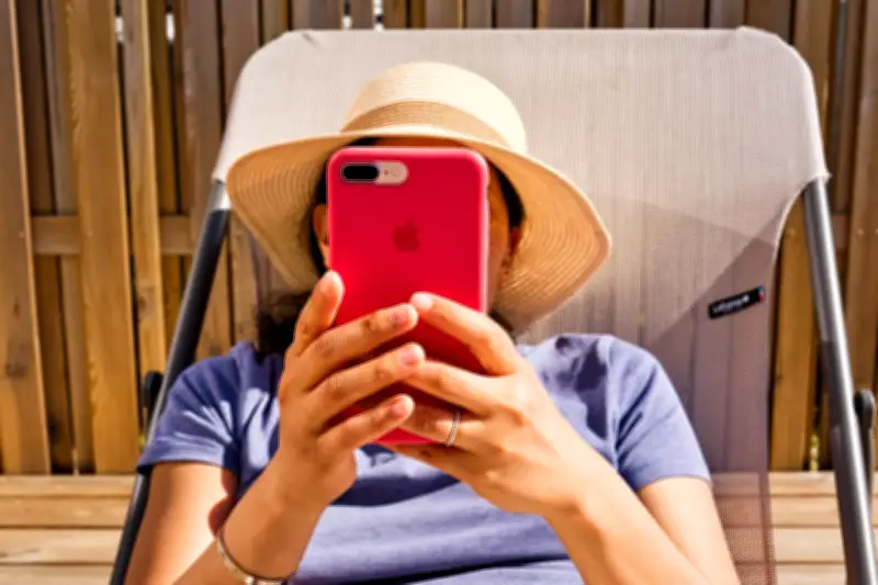 Réseaux sociaux : un frein à la natalité ?