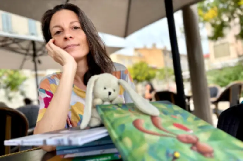 Sarah Khoury et son doudou lapin Ciao : une nouvelle aventure en Amazonie