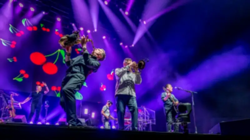 Scène flottante d'Agde : trois concerts avec UB40, Balavoine et Imagination