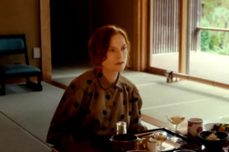 «Sidonie au Japon» : Isabelle Huppert sublime ce conte délicat sur le deuil