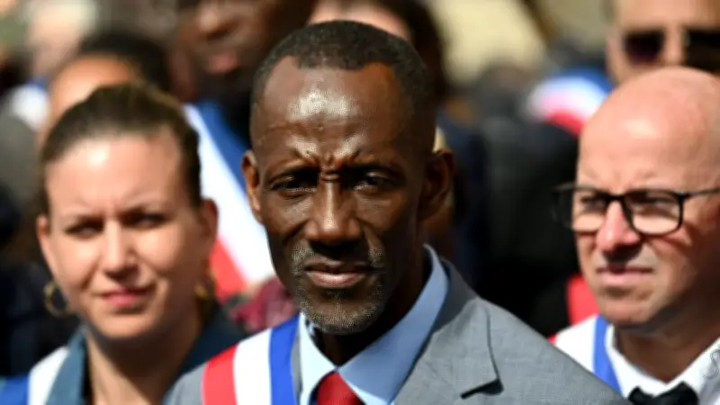 Siffler la Marseillaise : un droit à la réplique populaire pour le maire LFI de Saint-Denis