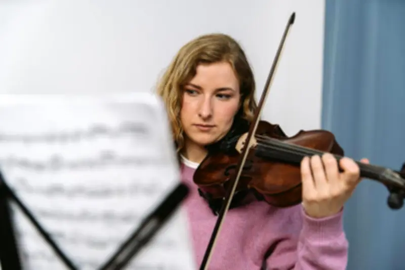 Stress et tendinites chez les musiciens : une doctorante mène l'enquête