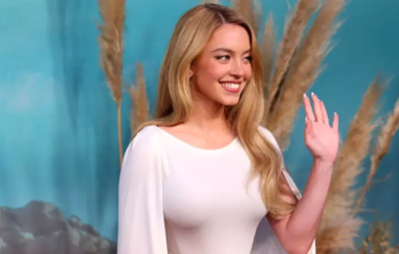 Sydney Sweeney célèbre l'anniversaire de Scooter Braun avec des messages enflammés