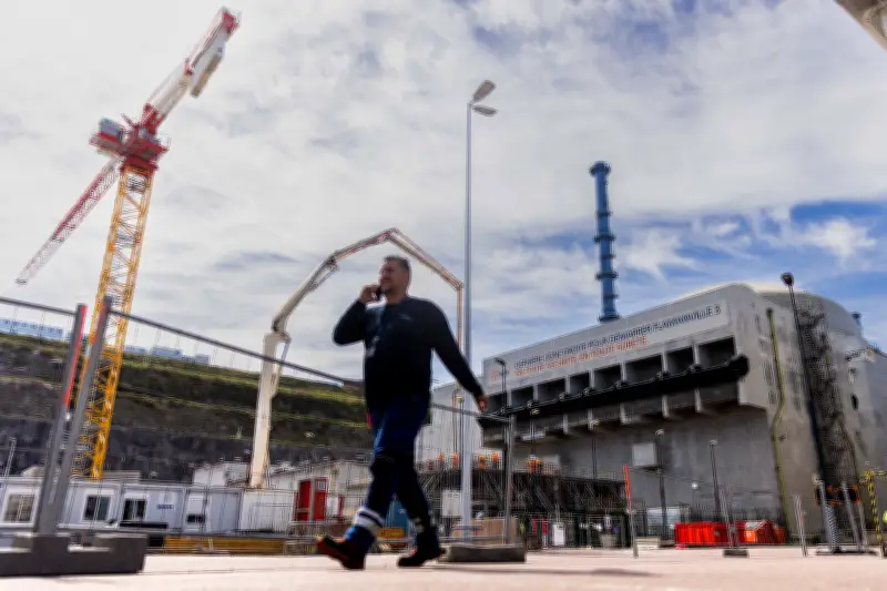 Taxe carbone : les deux piliers oubliés de la réindustrialisation