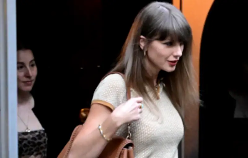 Taylor Swift huée lors de l'hommage à Alan Jackson à Nashville