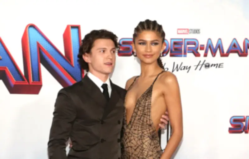 Tom Holland crée une boisson sans alcool spécialement pour Zendaya