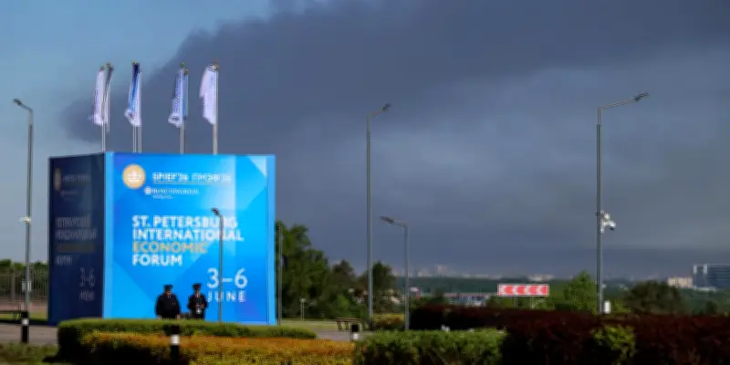 Ukraine attaque terminal pétrolier de Saint-Pétersbourg avant forum économique