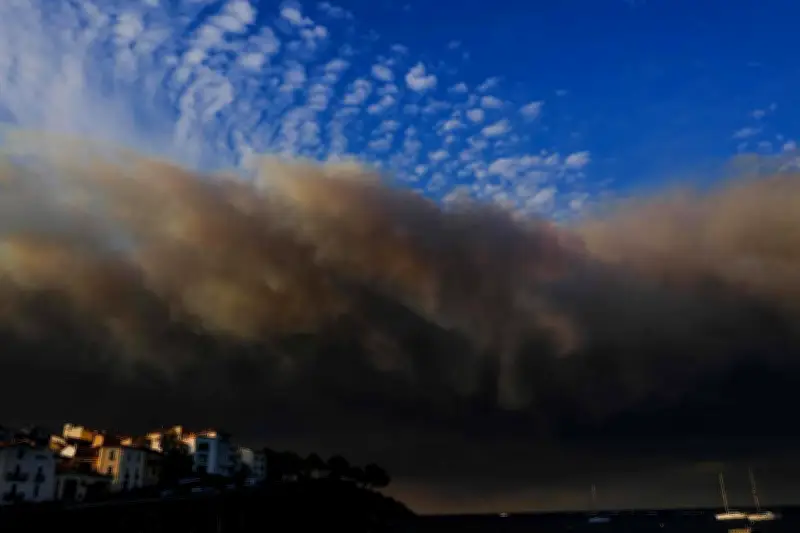 Un agent de l'ONF mis en examen pour l'incendie historique de l'Aude en 2025