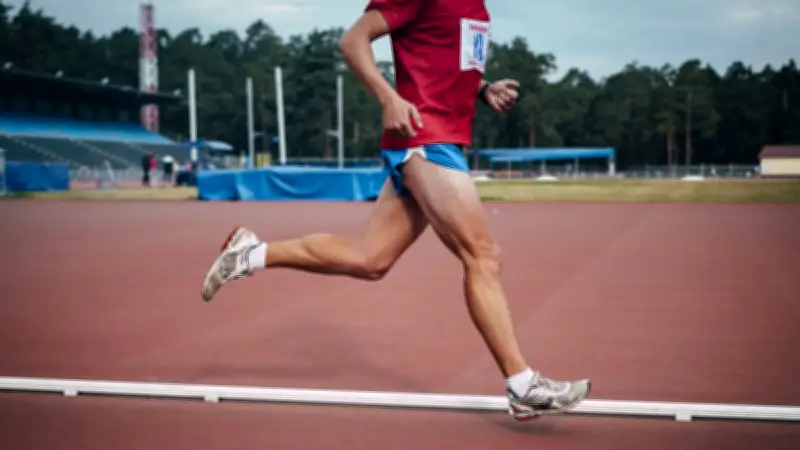 Un homme de 30 ans meurt d'un arrêt cardiaque sur une piste d'athlétisme lors de la canicule