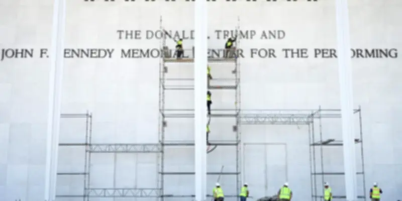 Un juge fédéral bloque le renommage du Kennedy Center par Trump