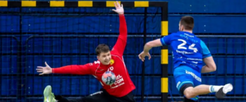 Usam Nîmes : Stasiuk gardien numéro 1, Bellahcene en approche
