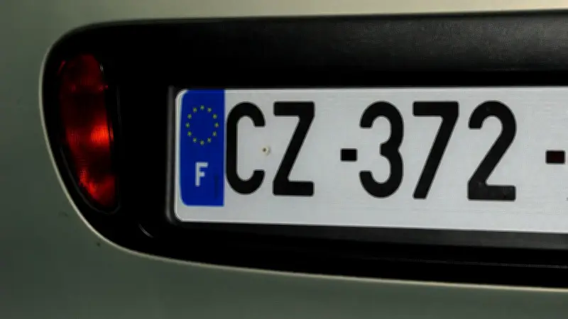 Usurpation de plaque : le cauchemar administratif d'un couple de retraités