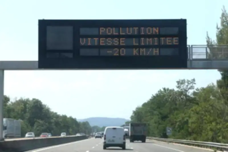 Var en alerte ozone : vitesse réduite et brûlage interdit lundi 22 juin