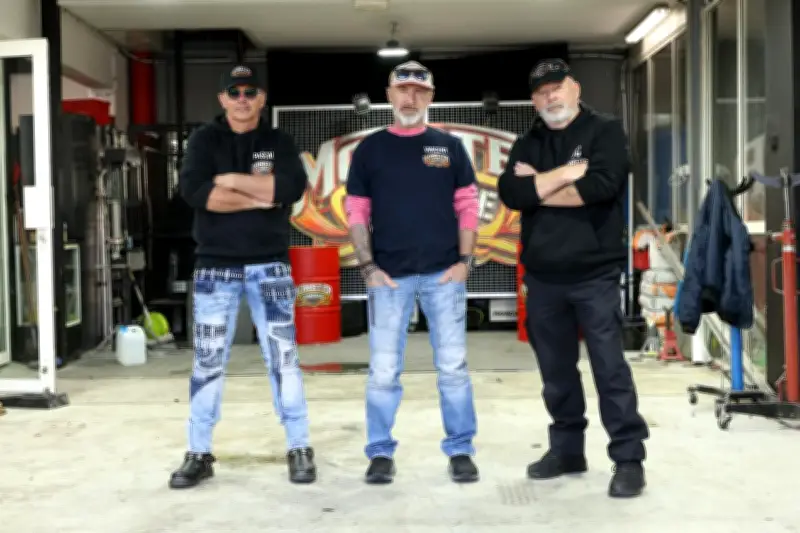 Vincent Lagaf' lance "Monster Garage" en France : une Limo-Jet Ski à Fréjus