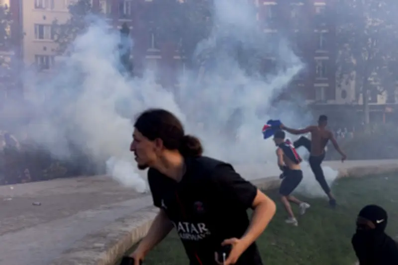 Violences après le sacre du PSG : une société en crise de civilisation