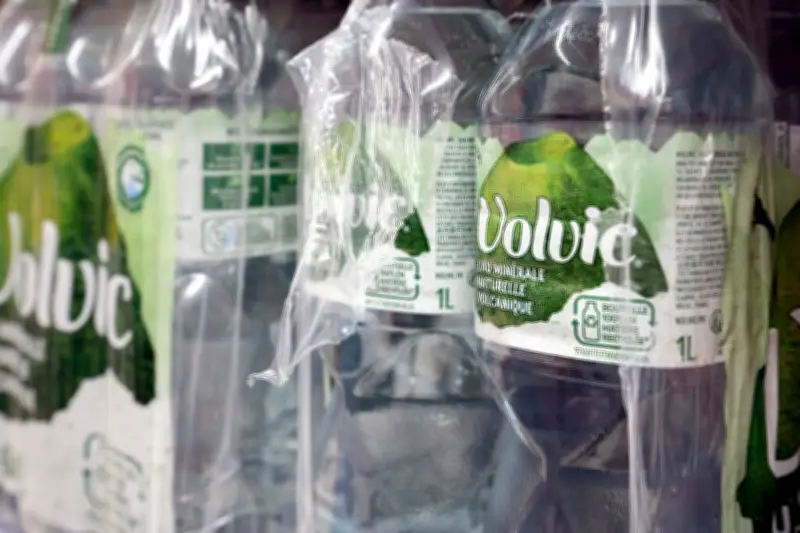 Volvic condamnée pour publicité trompeuse sur sa naturalité