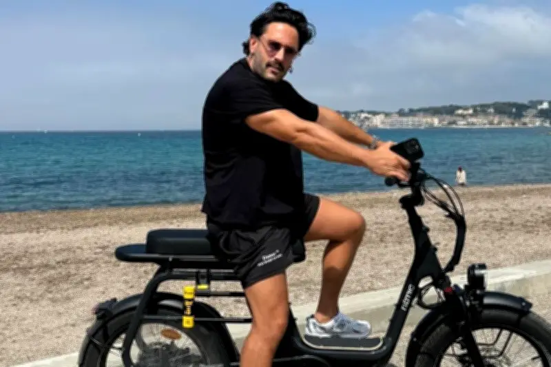 Yohan Menzoyan : « J'ai fait péter la moustache » cartonne avec 250 000 écoutes