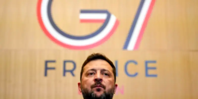 Zelensky voit des changements significatifs après entretien avec Macron et Trump