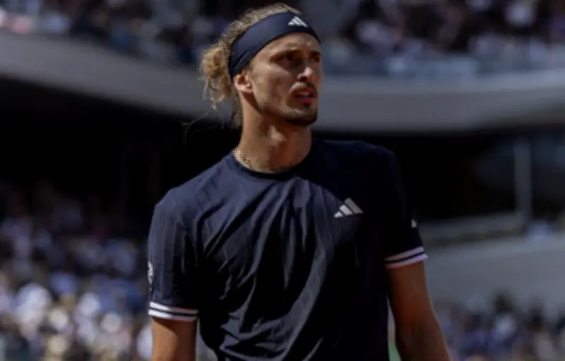 Zverev coupe court à une interview gênante sur les accusations de violences