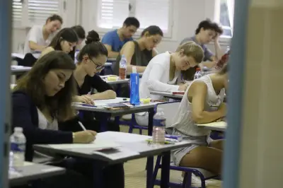Baccalauréat et IA : la fraude explose, le diplôme menacé ?