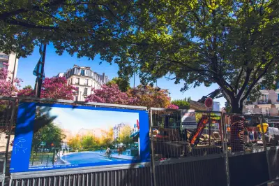 Canicule à Paris : des jeunes chassés du canal Saint-Martin, symbole de l'impréparation face aux fortes chaleurs