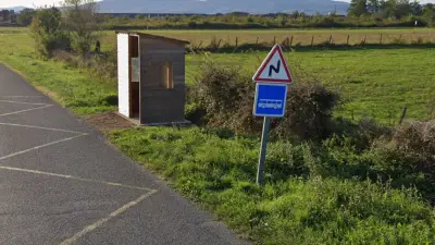 Des excréments dans un arrêt de bus pour enfants : le maire de Taponas en colère