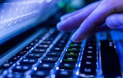 Deux hackers présumés mis en examen pour vol de millions de données