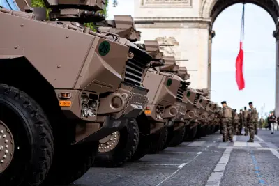 Défilé du 14 juillet : l'armée française montre ses muscles avec ses alliés