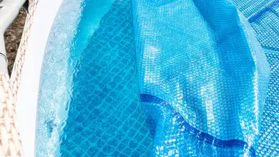 Effondrement d'un balcon à Gérone : une piscine gonflable en cause