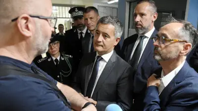 Gérald Darmanin à Béziers : 17 agents et une unité de soins annoncés