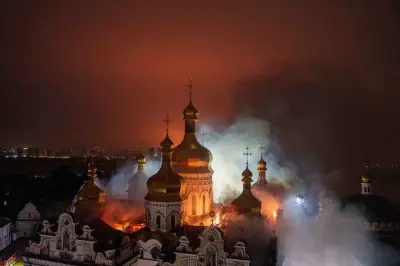 Guerre en Ukraine : la cathédrale de la Dormition à Kyiv bombardée