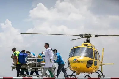 Guide népalais disparu sur l'Everest retrouvé vivant six jours après