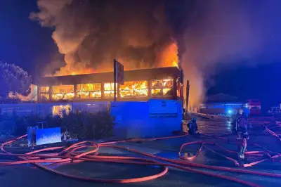 Incendie dévastateur au Hallbox's à La Seyne-sur-Mer : 50 pompiers mobilisés
